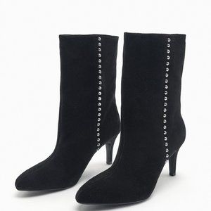 NWT BLACK STUDDED GENUINE SUEDE HEELED ANKLE BOOTS.